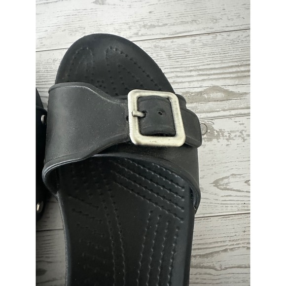 Crocs Women's Black Buckle Slide Sandals Comfort Casual Shoes Size 8 - Picture 5 of 8